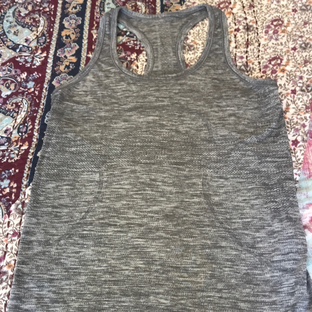 Lululemon tank top
